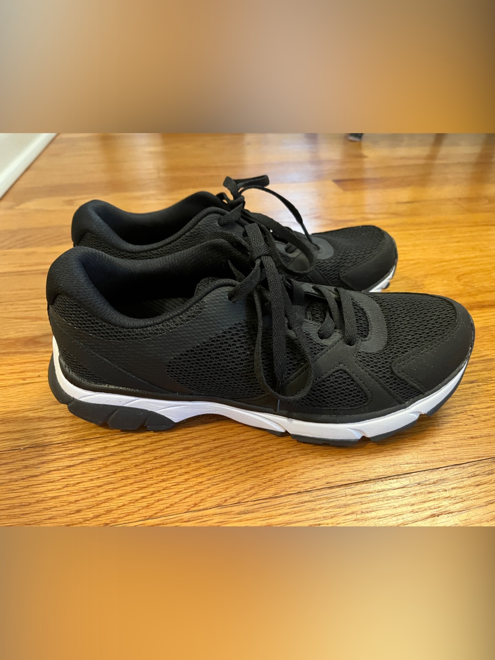 Vionic Tokyo Black Mesh Lace-Up Sneakers - Picture 4 of 5